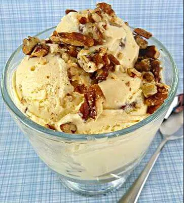 Snapdishの料理写真:Homemade Butter Pecan Icecream W/ Chopped  Roasted Brown Sugar Glazed Pecans|Sheila Harrisさん