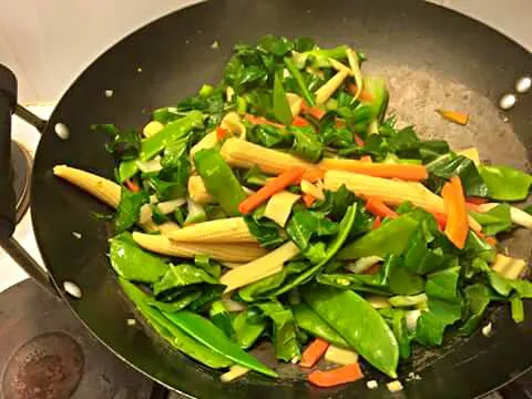 Making Vegetable Stir Fry...|Sheila Harrisさん