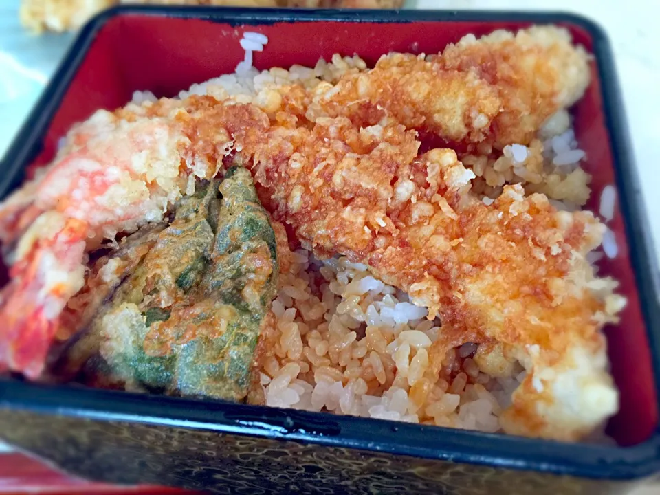 Snapdishの料理写真:まつくらの海老天丼|hirotanさん