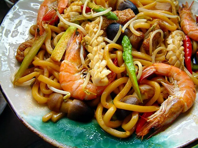 海鲜炒乌冬。。。stir-fried seafood udong noodle|steven z.y.さん