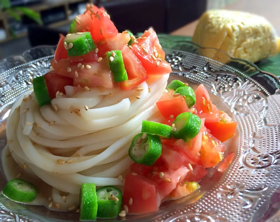 【昼の御定食】胡麻だれサラダうろん（小）&レタス炒飯たまごつつみおむすびʕ-̼͡-ʔ|七海さん