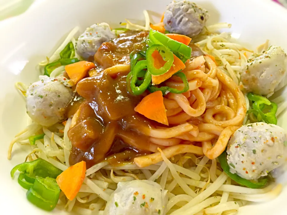 🇮🇹ナポリタンカレーうどん🍴|マニラ男さん