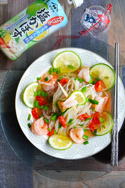 金魚の肴の2015年　イチオシ夏麺　その1　ニラたっぷり塩かぼすエビ冷麺 #うちバル #金魚の肴|青山金魚さん