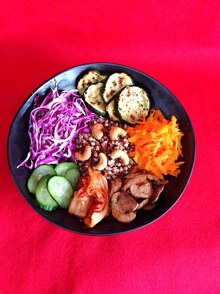 Buddha bowl(grain bowl) version 3.0. Vegan version with red quinoa & buckwheat groats mix.|coxiella24さん