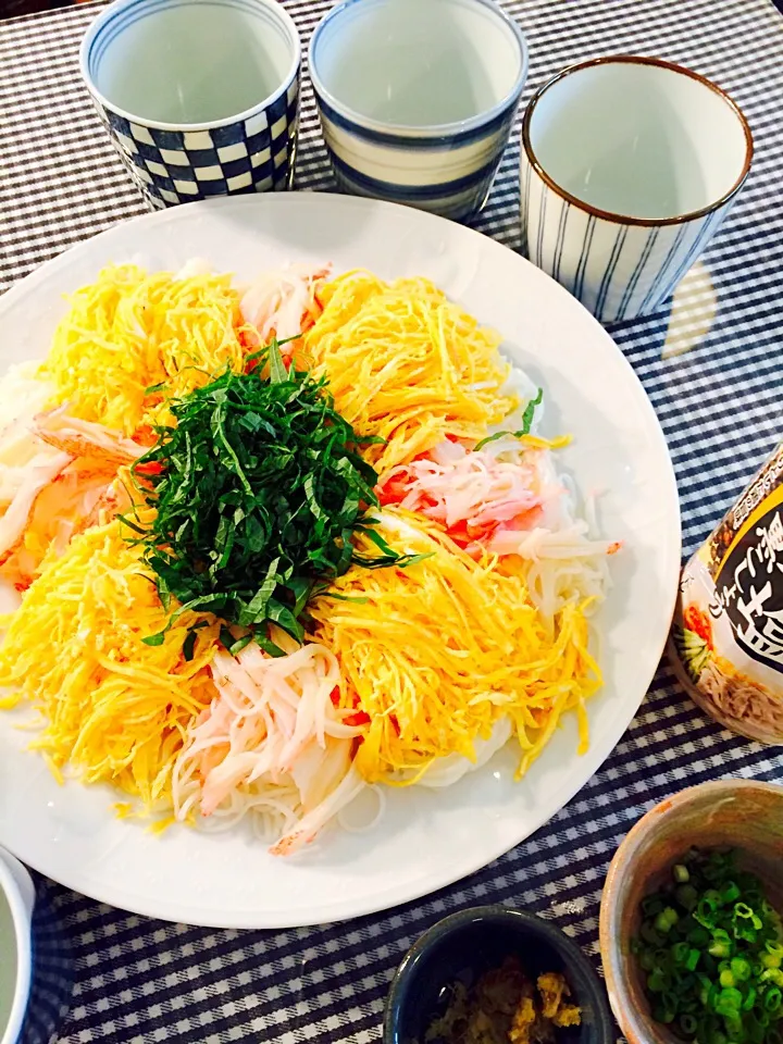 そーめん🌟ヤマサ醤油さんからのプレゼント  そうめん専科鷄塩黒胡椒で。|静香さん