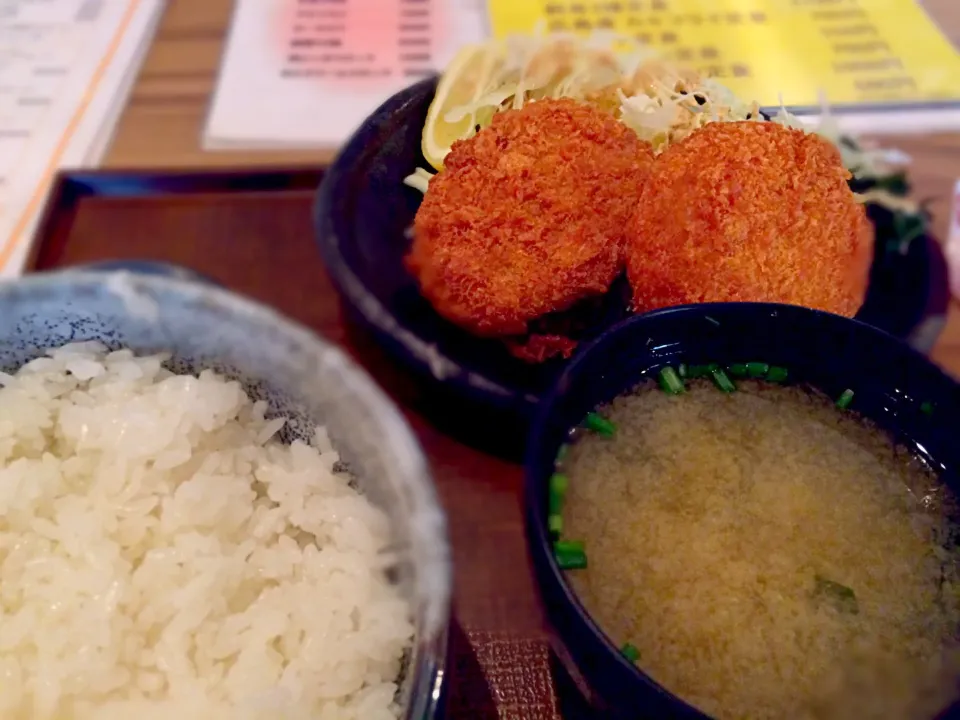 Snapdishの料理写真:素人居酒屋一 コロッケ定食大盛り640円（≧∇≦）|ふなふなさん