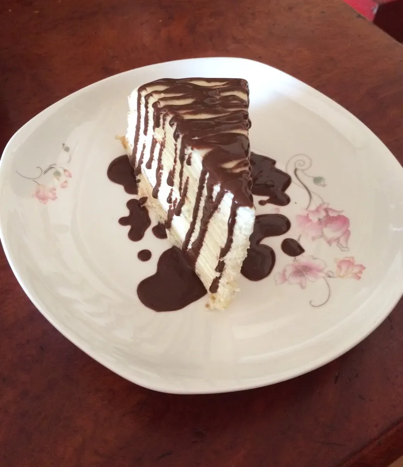 Snapdishの料理写真:Crepe Cake with Chocolate sauce|SweetLollipopさん