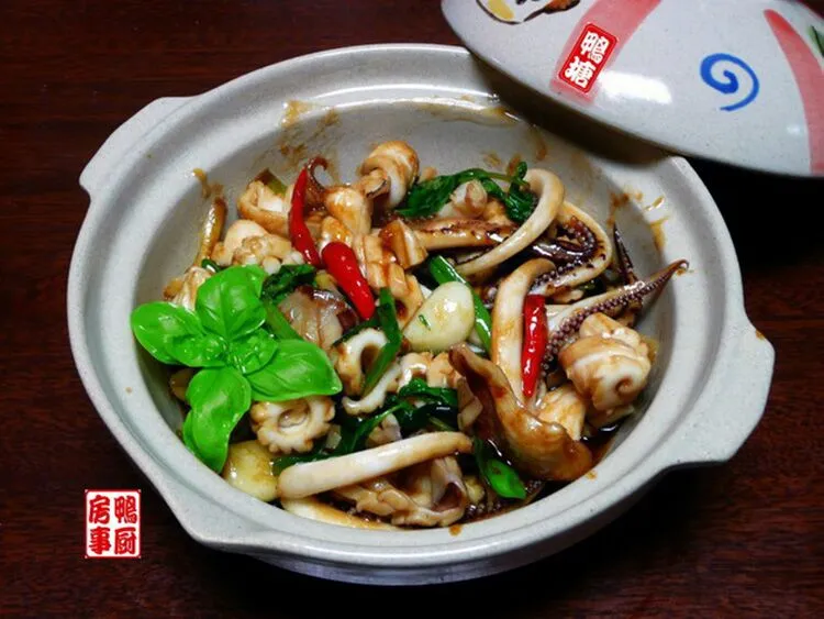 三杯鱿鱼。。。stir-fried squid|steven z.y.さん