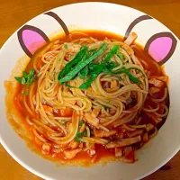 ベーコンとシソのトマトパスタ。|みーさん