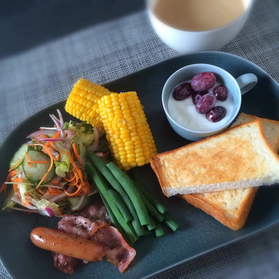 今日の朝ごはん|ぺんぎんさん