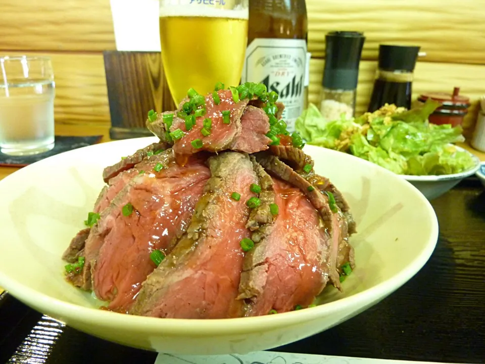 おおつか のローストビーフ丼😊|suneさん