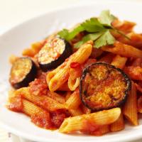 なすとベーコンのペンネアラビアータ