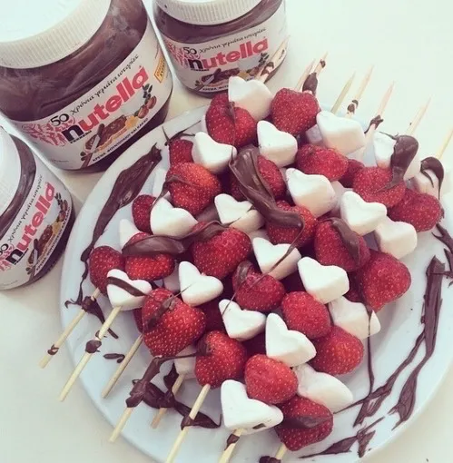 Snapdishの料理写真:Marshmallow+Nutella =❤️💕💞|Ranaさん