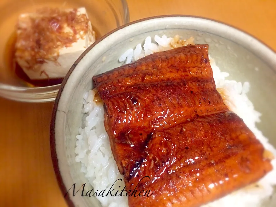 a bowl of eel and rice|Masakiさん