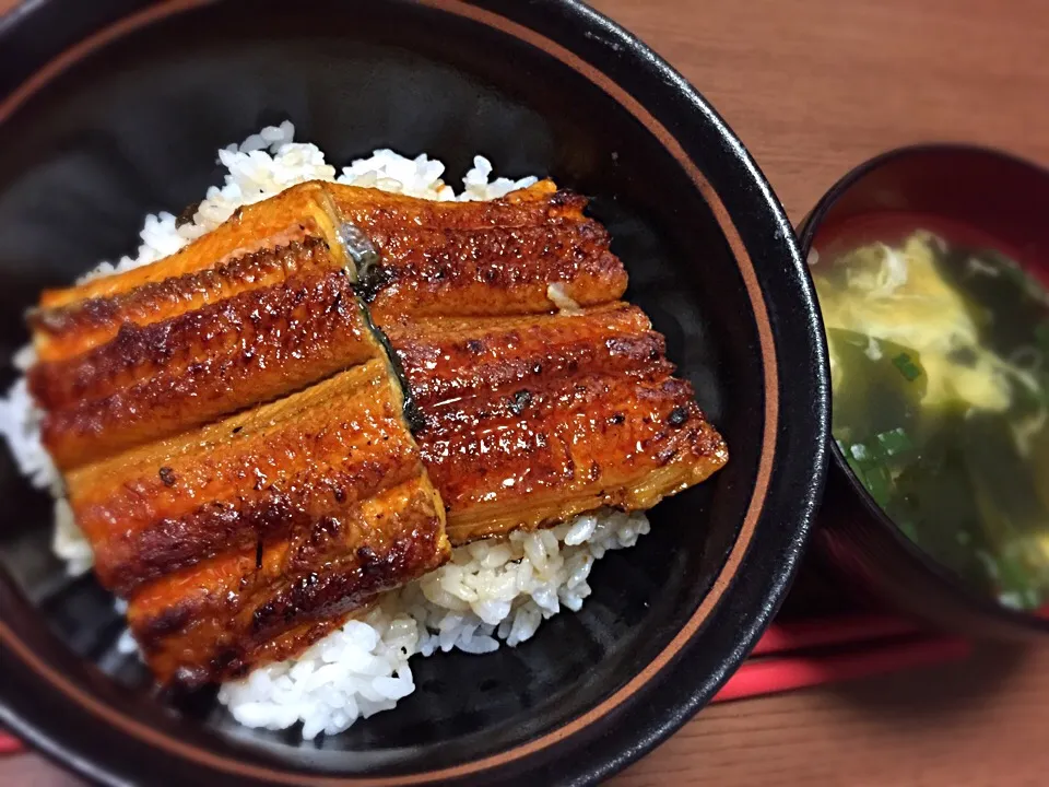 土用の丑です‼︎暑さに負けず頑張ろうぜぃっ‼︎  うな丼|まるちゃんさん