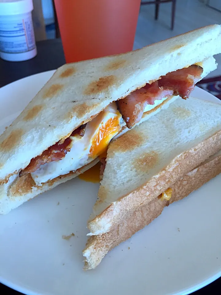 Bacon Egg and cheese|Chris Shannonさん