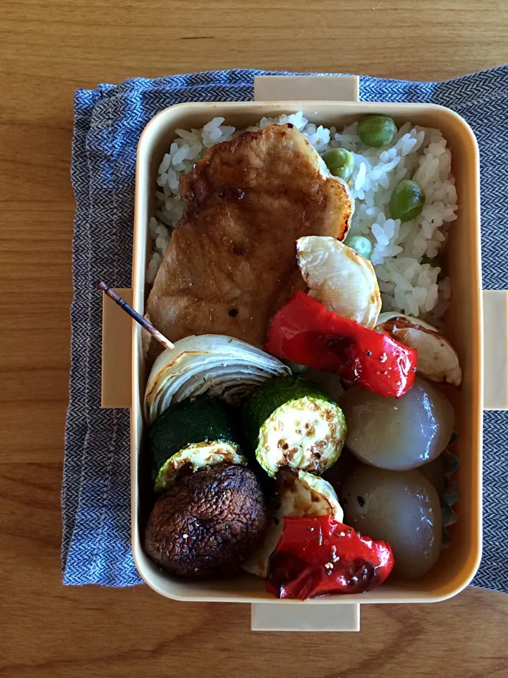 Snapdishの料理写真:8/6。お野菜のグリル満載弁当⭐️|tacconcinaさん