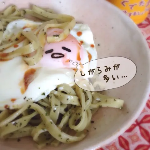 「ぐでたまが愛するしょうゆ」を使ってみたSnapdishの料理・レシピ写真:「ぐでたまが愛する醤油」をかけた目玉焼き