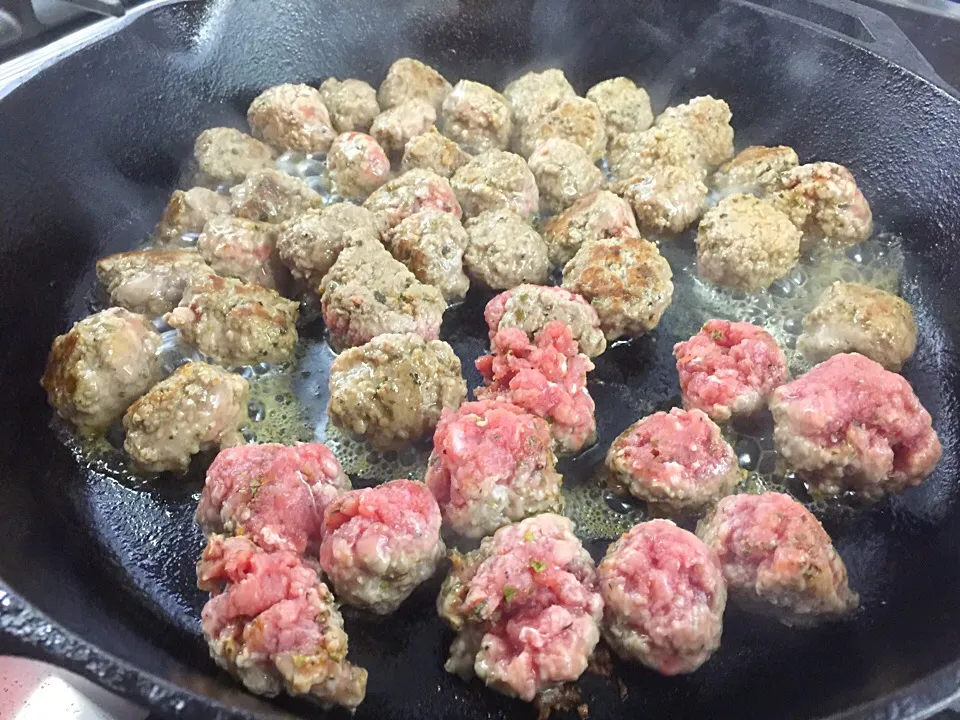 Homemade meatballs|Colleen Teoさん