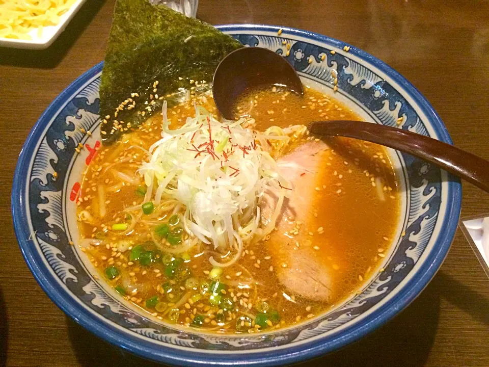 Snapdishの料理写真:小樽 濃コク黒醤油ラーメン|Tom Hoさん