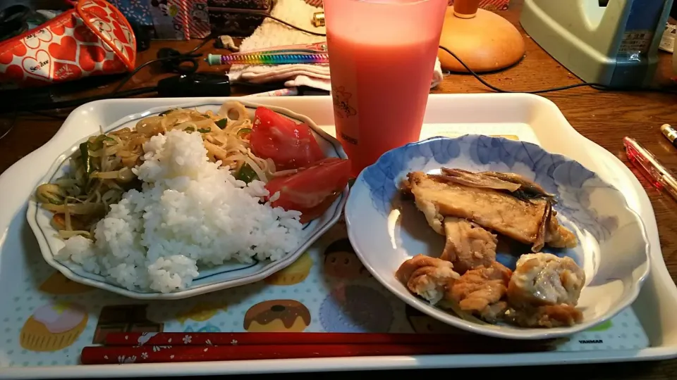 Snapdishの料理写真:バラエティー定食|伊藤有希さん