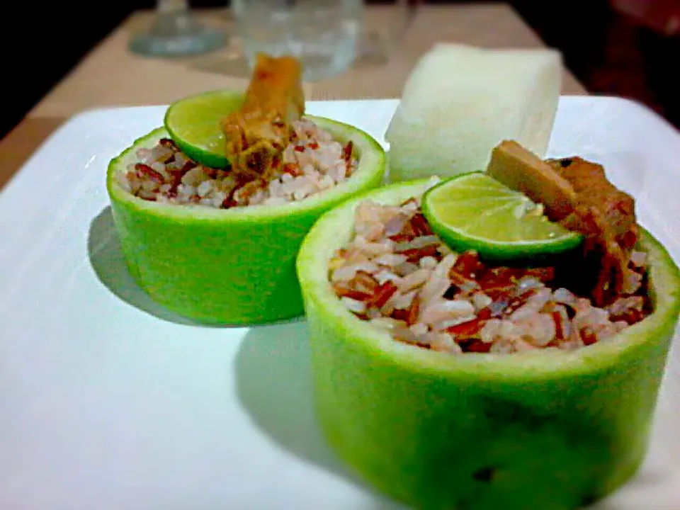 Snapdishの料理写真:Pork Garlicky KhaoPat Brown Rice in Bottle Gourd Shell ✔|🌼 Pooja's Kitchenette 🌼さん