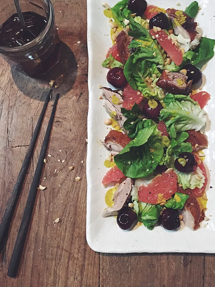 Roasted duck salad with grapefruit and marinated cherries|rick chanさん