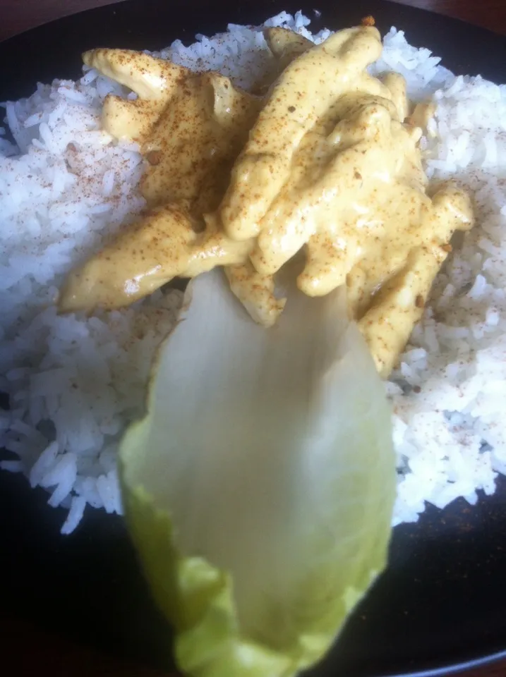 Snapdishの料理写真:Filet de  Poulet à la Moutarde et son riz de Camargue. Petite Salade d'Endives|PHILIPPEさん