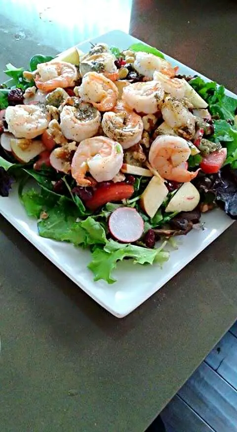 Jumbo  Shrimp Salad W/ Radish|Sheila Harrisさん