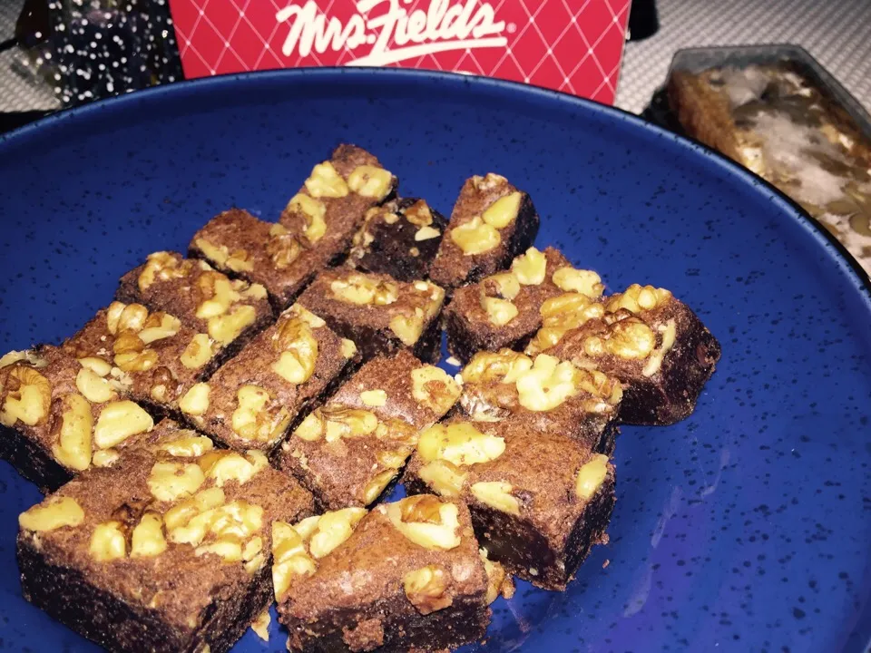 Mrs . Fields brownies|EriLorn foodtripさん