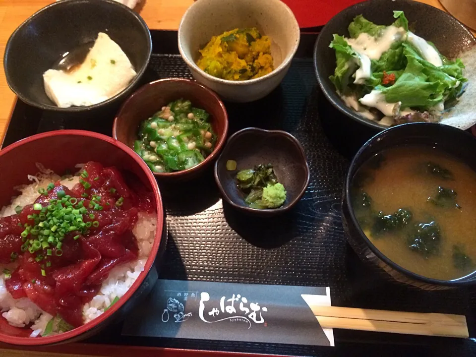 まぐろ漬け丼定食。|liccaさん