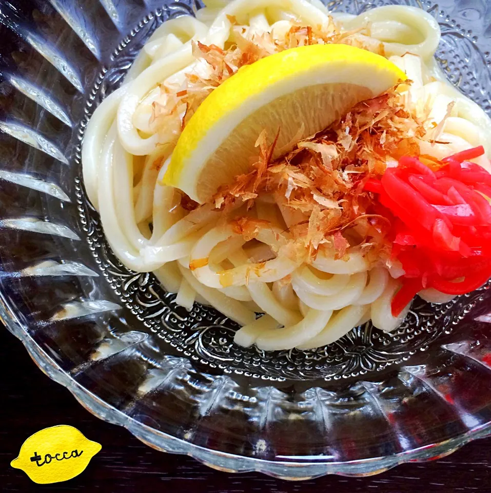 冷やしレモンうどん🍋ひんやりさっぱり最高(●ﾟꇵﾟ):;*.✨|toccaさん