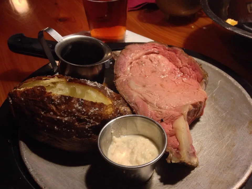 Snapdishの料理写真:Exclusive Sizzling Prime Rib Cattlemens Cut|PegaOさん