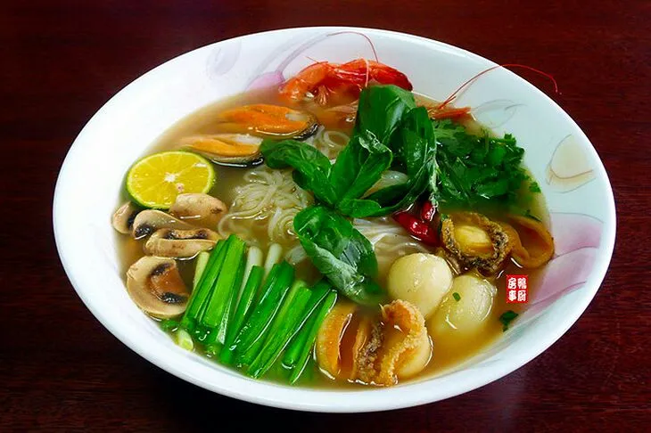 酸辣海鲜河粉。。。hot and sour seafood noodle 2|steven z.y.さん