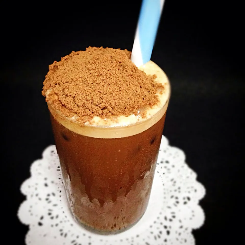 Snapdishの料理写真:A Singapore-inspired drink - KopiLoDino. Local kopi mixed with Milo and topped with Milo powder|coxiella24さん