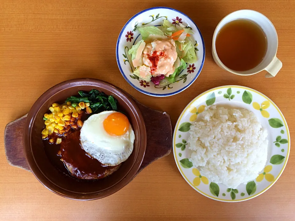 デミグラスソースのハンバーグランチ|ばーさんさん