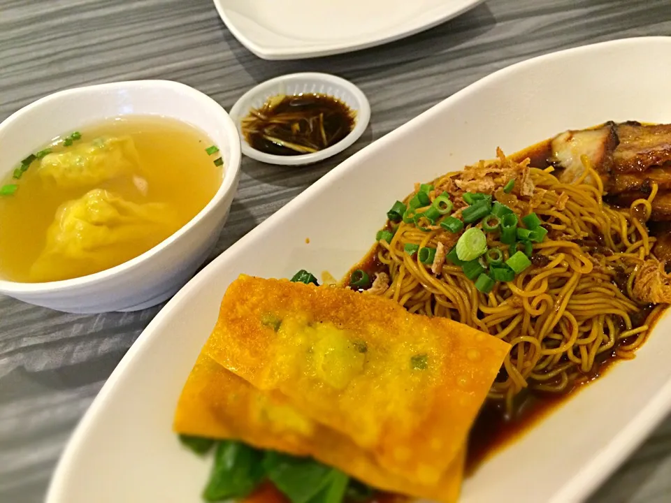 Fried Golden Dumpling & Char Siew Noodle Dry|Jeryさん