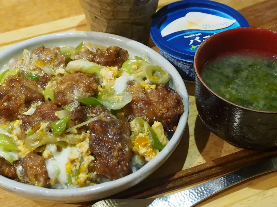 ざんぎと玉子の ざん玉丼(๑´ڡ`๑)ﾉ♪|マカロンさん