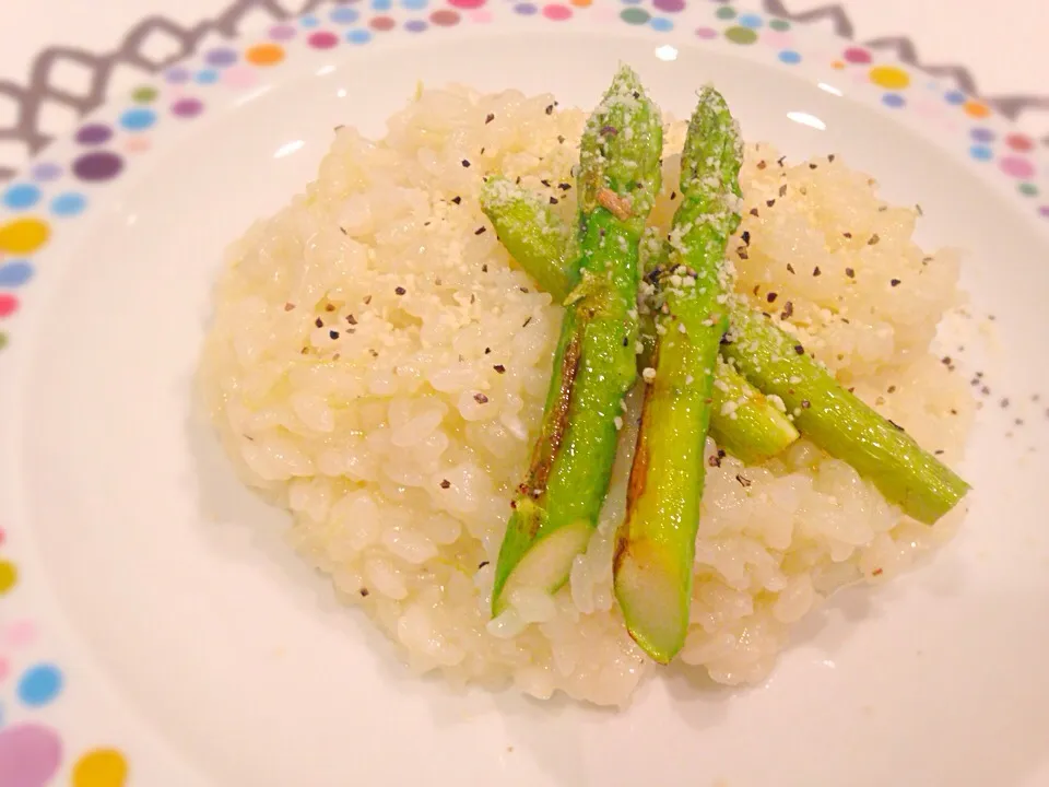 Snapdishの料理写真:Chef 中川浩行さんの料理 旬のグリーンアスパラのリゾット|ゆきさん