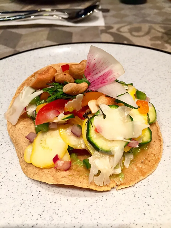 Snapdishの料理写真:Tostada vegetariana|Eduardo Mestre Sさん