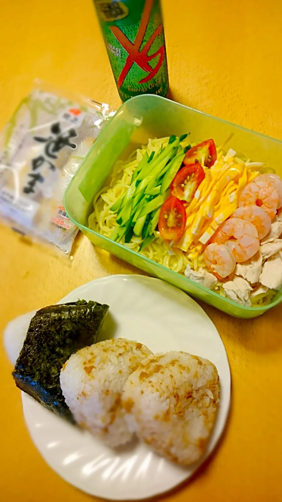 今日の部活弁当～冷やし中華&そぼろおにぎり
 #冷やし中華 #そぼろおにぎり|まさまささん