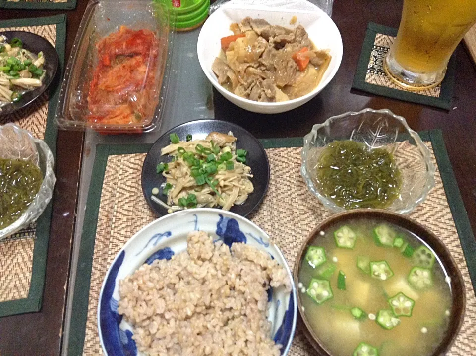 えのきとツえのきと牡蠣の炒め物＆めかぶ＆オクラの味噌汁|まぐろさん