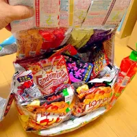 お菓子のショルダーバック中身|ひろみち138さん