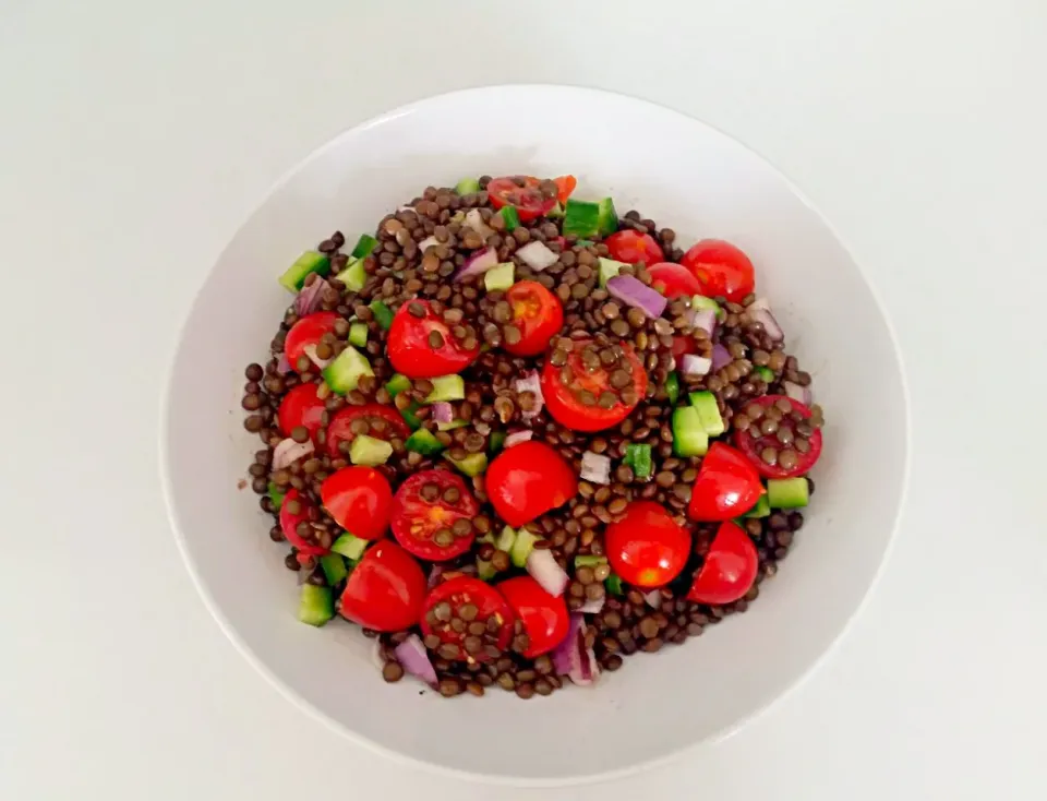 Snapdishの料理写真:black lentil salad with cherry tomatos, lime, onion and tabasco|lolaさん