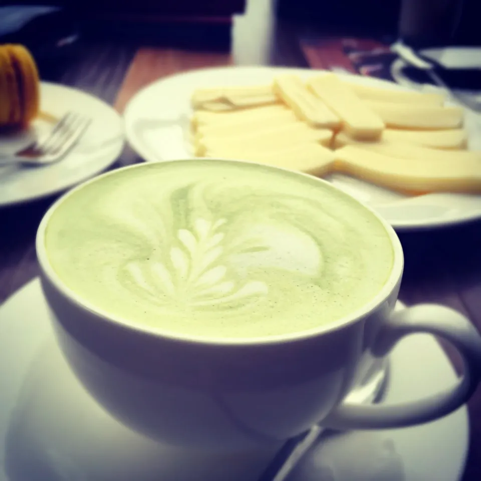 Green tea latte with mozzarella|Kim Pakinyさん