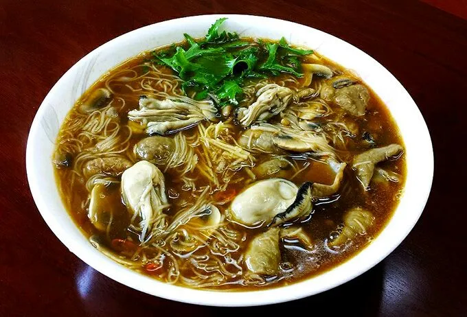 牡蛎面线。。。oyster noodle soup|steven z.y.さん