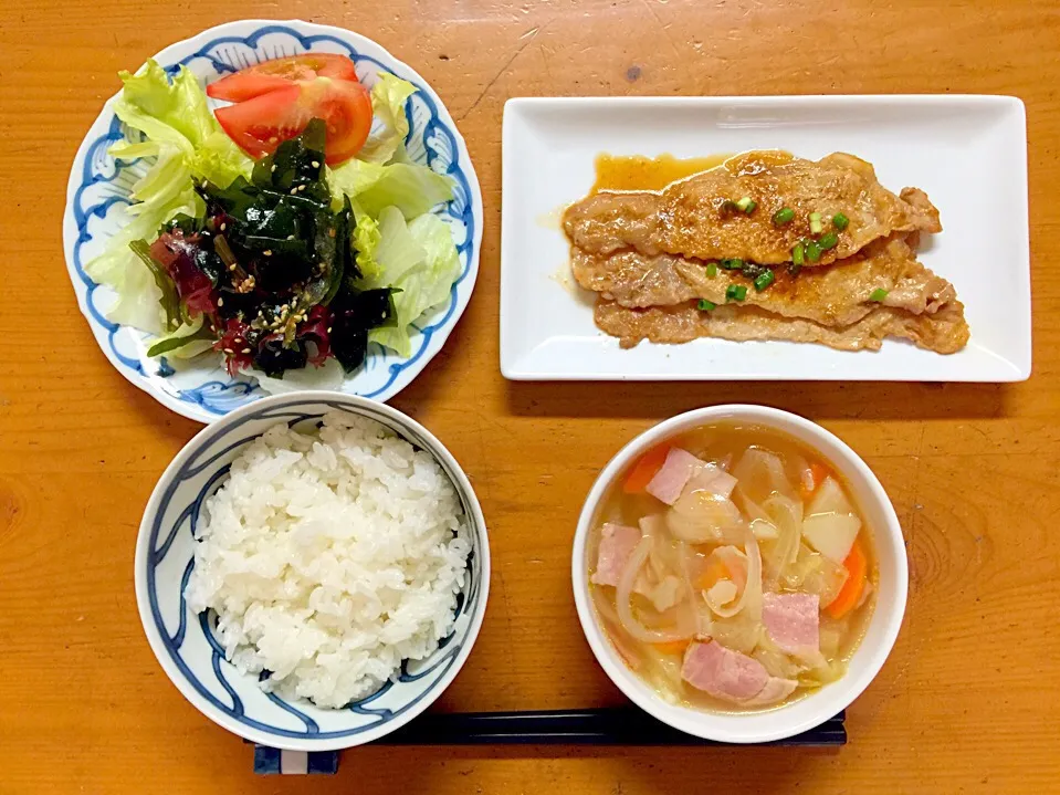 Snapdishの料理写真:長男の夏休みの宿題で夜ご飯|ルドルフさん