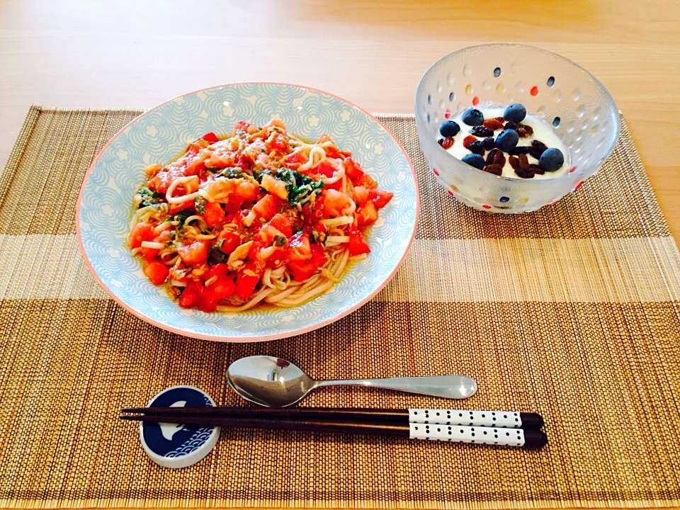 Snapdishの料理写真:トマトとツナの冷製パスタ風素麺|m.s.さん