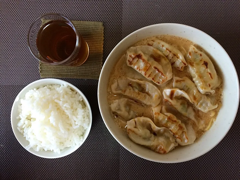 餃子味噌らーめんライス|ばーさんさん