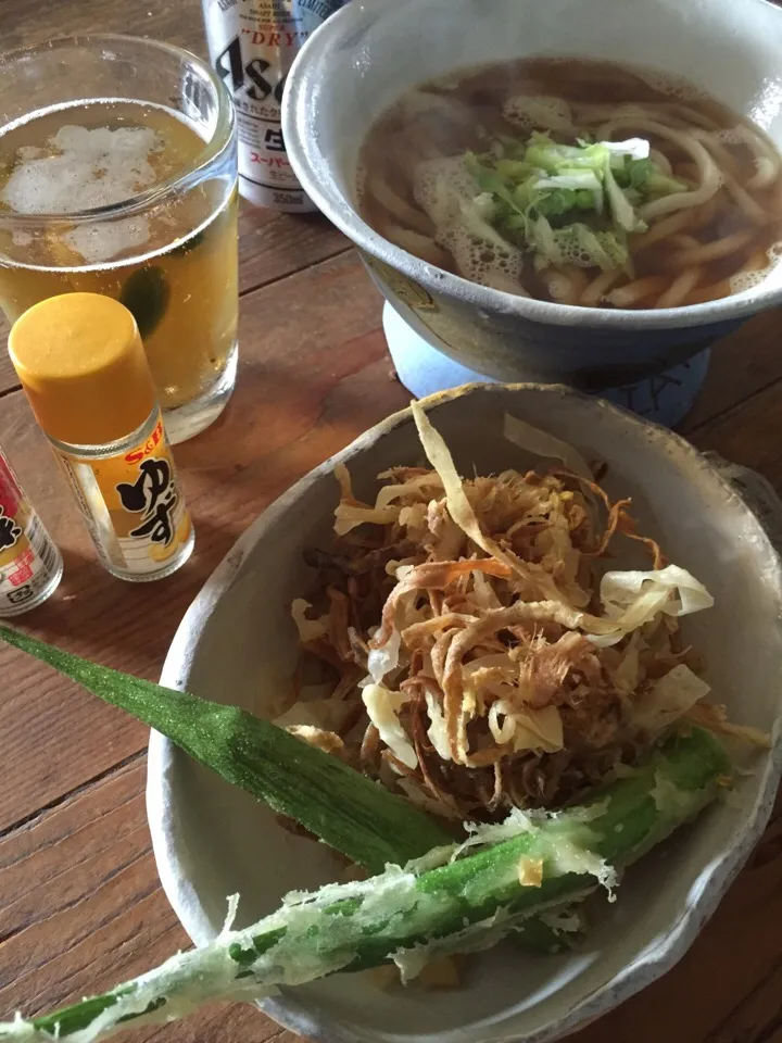 今日は、お休みです。ゴボウとシュウマイの皮と生姜のカリカリ揚げ うどん|麦チョコさん